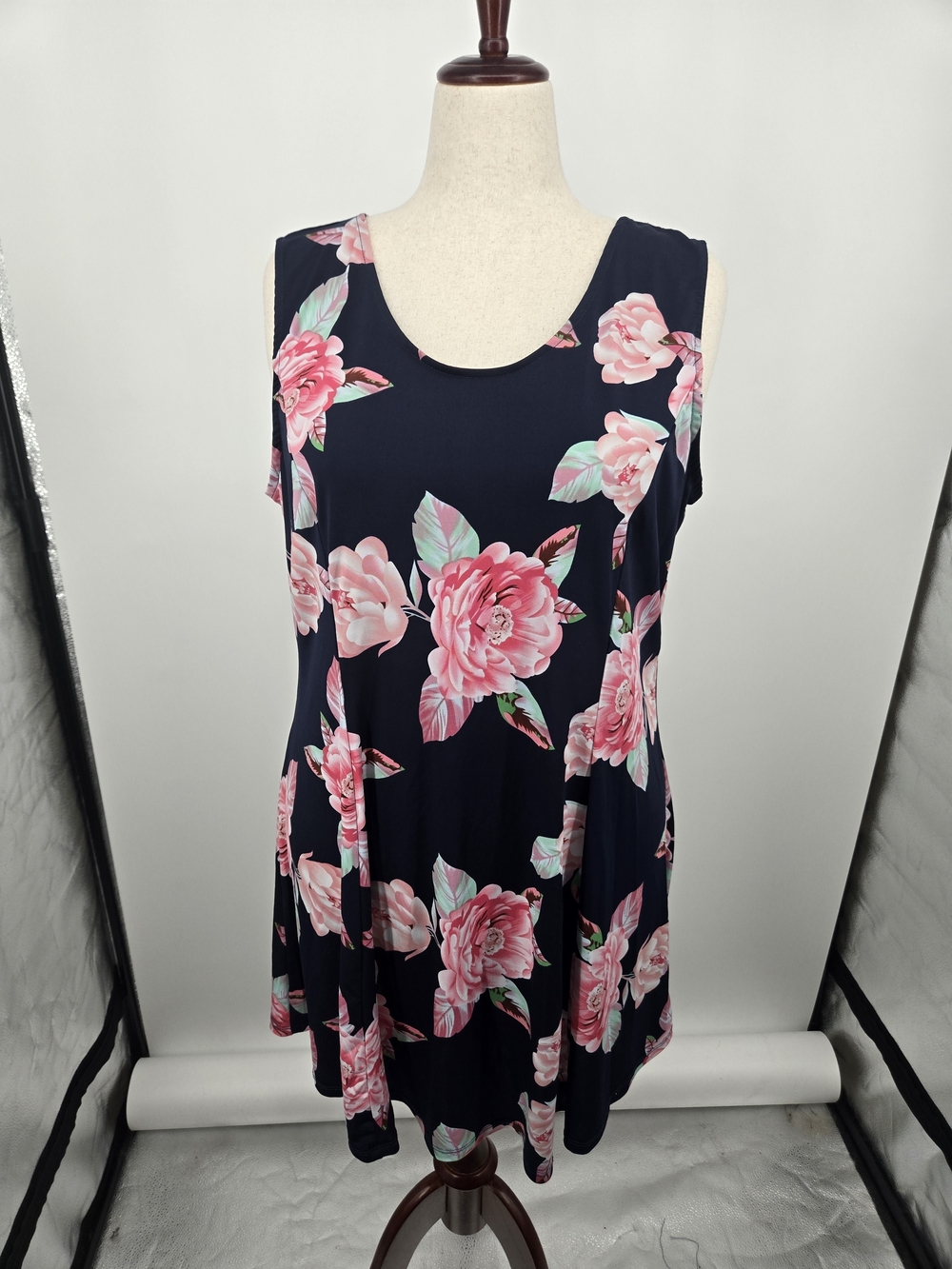 NY Collection Pink Rose Floral On Navy Sleeveless Swing Dress 2X (7045)